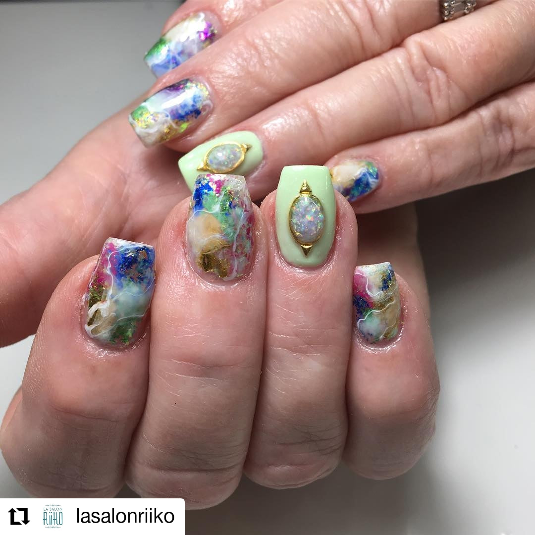 BI-06 Bleeding Ink Green